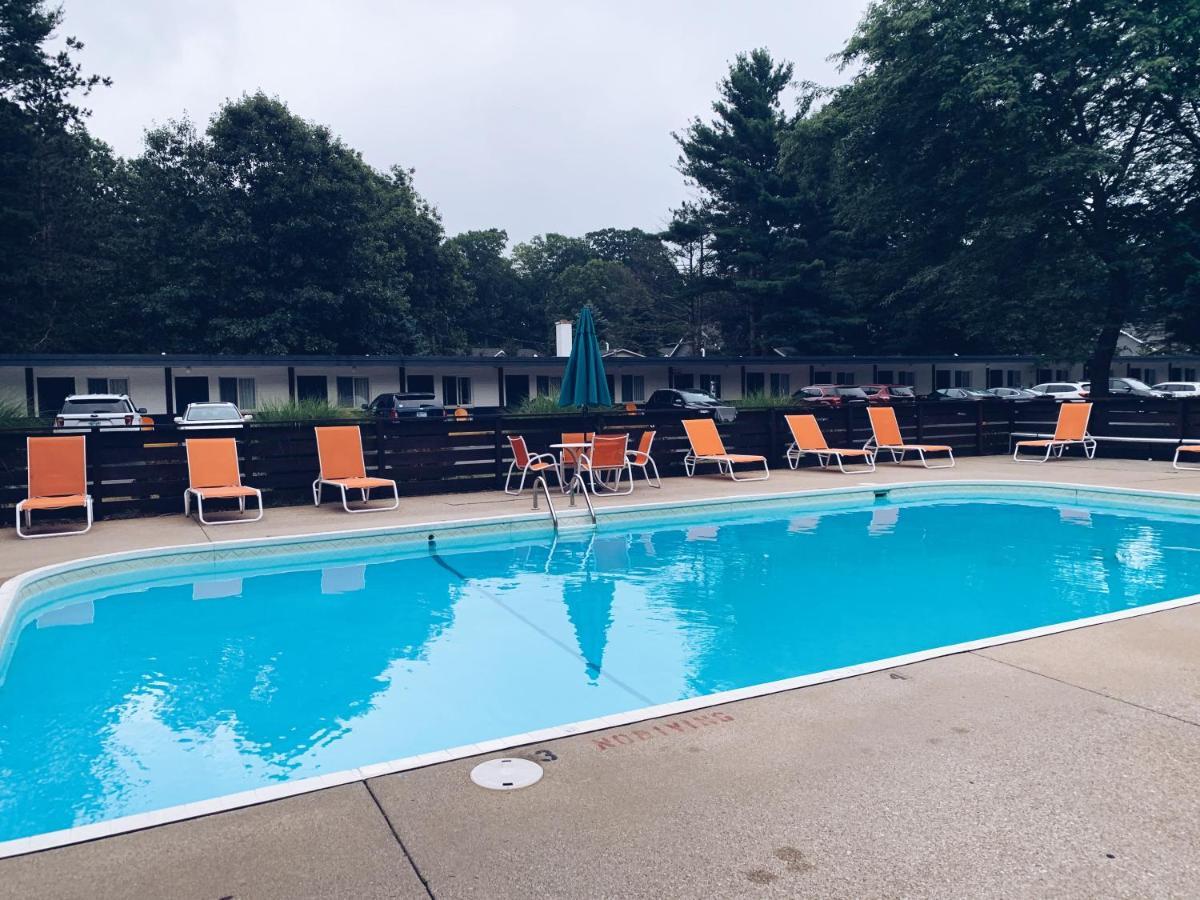 Starlite Resort Saugatuck Extérieur photo