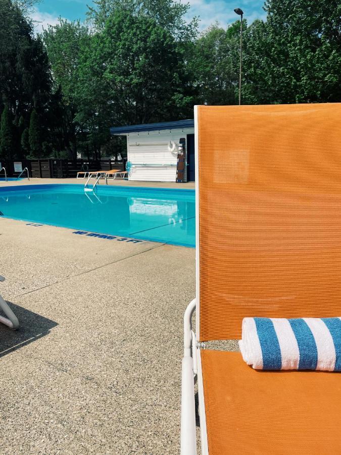 Starlite Resort Saugatuck Extérieur photo